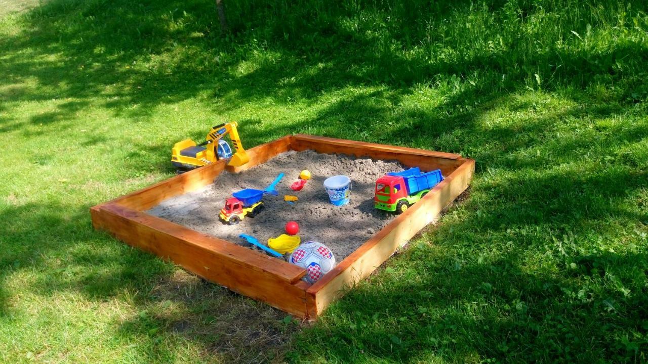 Kuca Za Odmor Luna Villa Slunj Ngoại thất bức ảnh